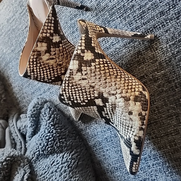 Aldo brown and cream snakeskin mules - Picture 6 of 8